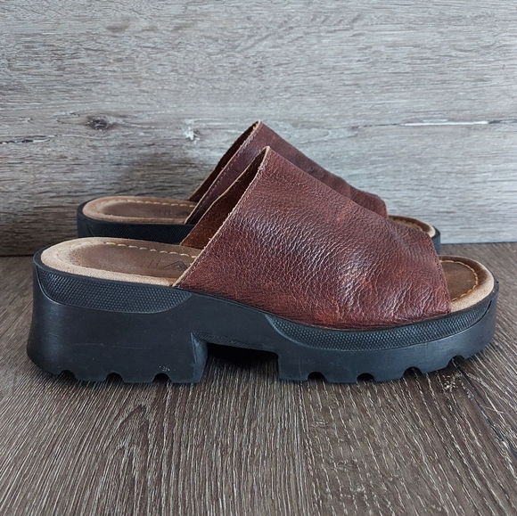 MIA | Shoes | Vintage 9s Mia Brown Chunky Platform Slipon Sandals Size 0 |  Poshmark